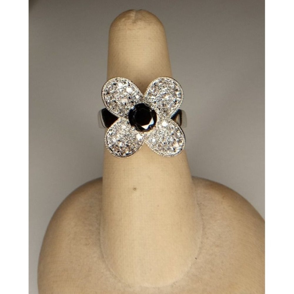 Unmarked Silver‎ Tone Rhinestone Flower Ring Size 7.25 (1e1)